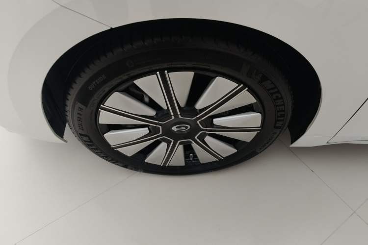 Used GAC Trumpchi E8 New Energy 2024 150km Longteng Glorious+ Left Front Wheel Hub