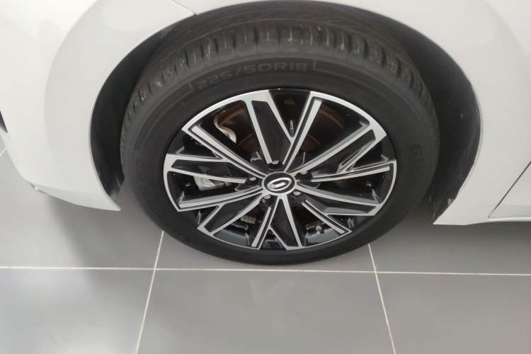 Used GAC Trumpchi E8 New Energy 2024 150km MAX Left Front Wheel Hub