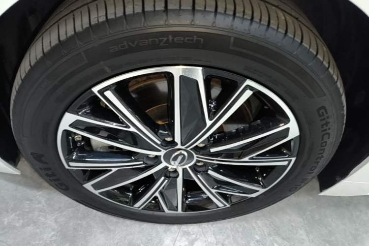 Used GAC Trumpchi E8 New Energy 2024 150km MAX Left Front Wheel Hub