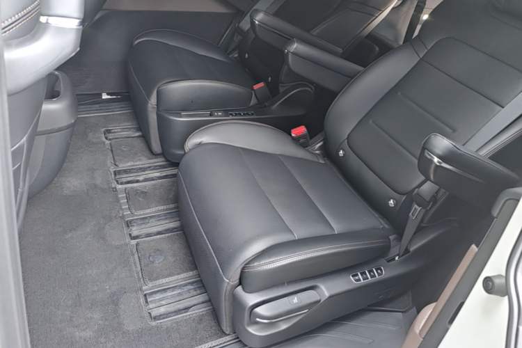 Used GAC Trumpchi E8 New Energy 2024 150km MAX Left Rear Seat