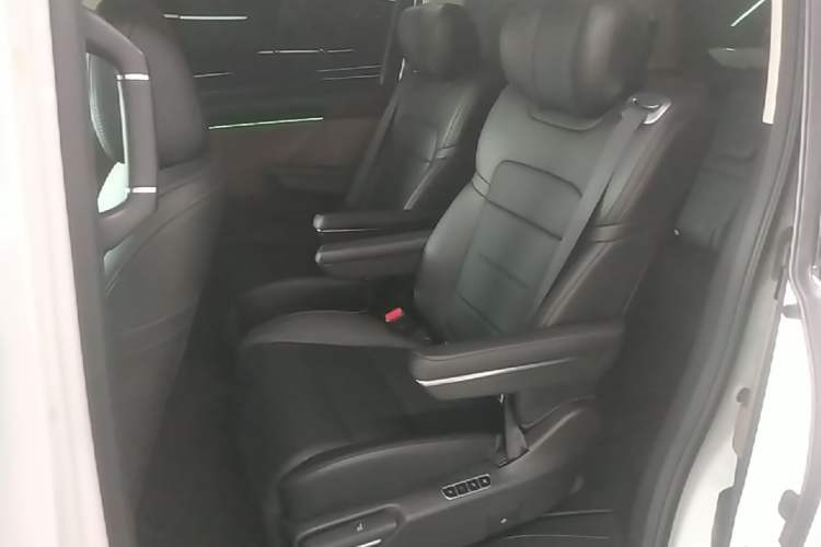 Used GAC Trumpchi E8 New Energy 2024 150km MAX Left Rear Seat
