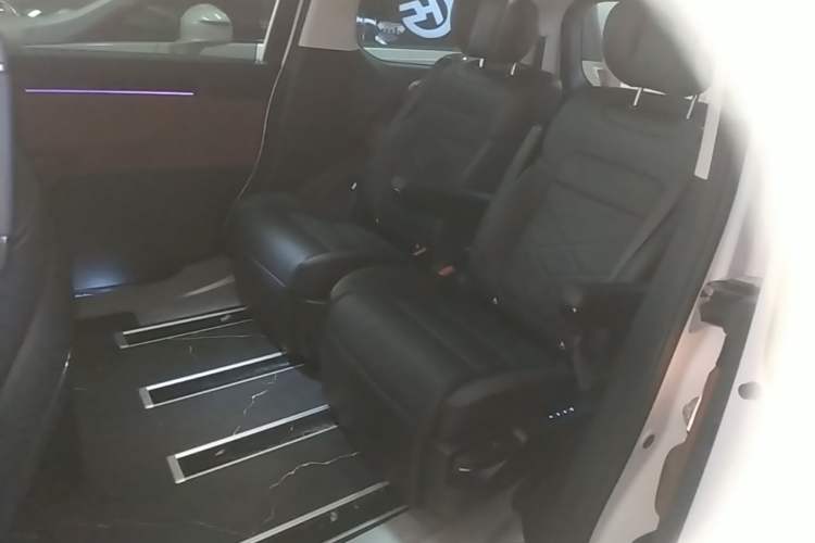 Used GAC Trumpchi E8 New Energy 2024 150km MAX+ Left Rear Seat