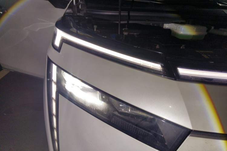 Used GAC Trumpchi E8 New Energy 2024 150km MAX+ Right Front Headlight