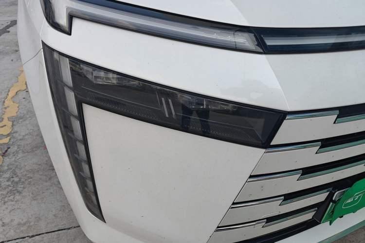 Used GAC Trumpchi E8 New Energy 2024 150km MAX Right Front Headlight