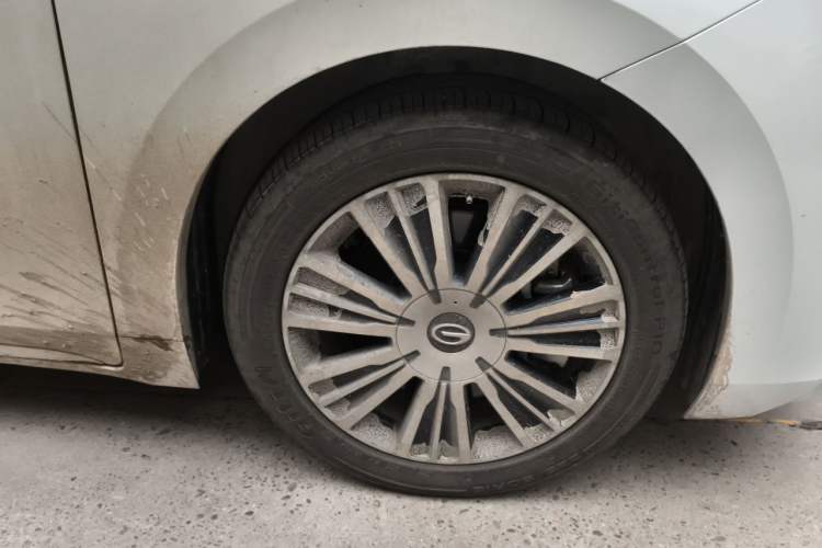Used GAC Trumpchi E8 New Energy 2024 150km MAX+ Right Front Wheel Hub