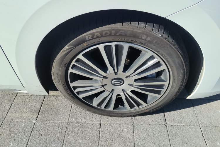 Used GAC Trumpchi E8 New Energy 2024 150km MAX+ Right Front Wheel Hub