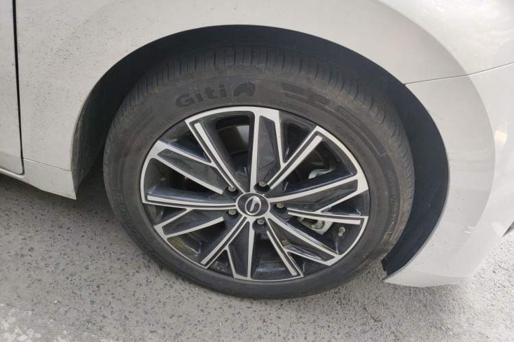Used GAC Trumpchi E8 New Energy 2024 150km MAX Right Front Wheel Hub