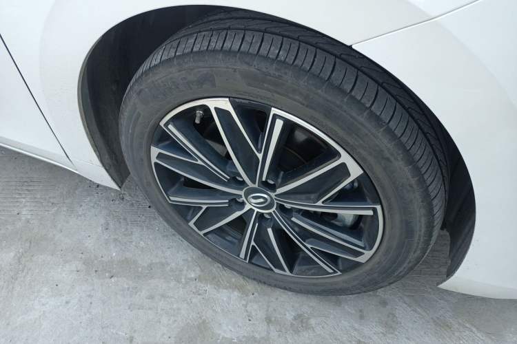 Used GAC Trumpchi E8 New Energy 2024 150km MAX Right Front Wheel Hub