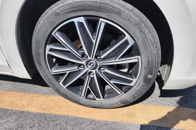 Used GAC Trumpchi E8 New Energy 2024 150km MAX Right Front Wheel Hub