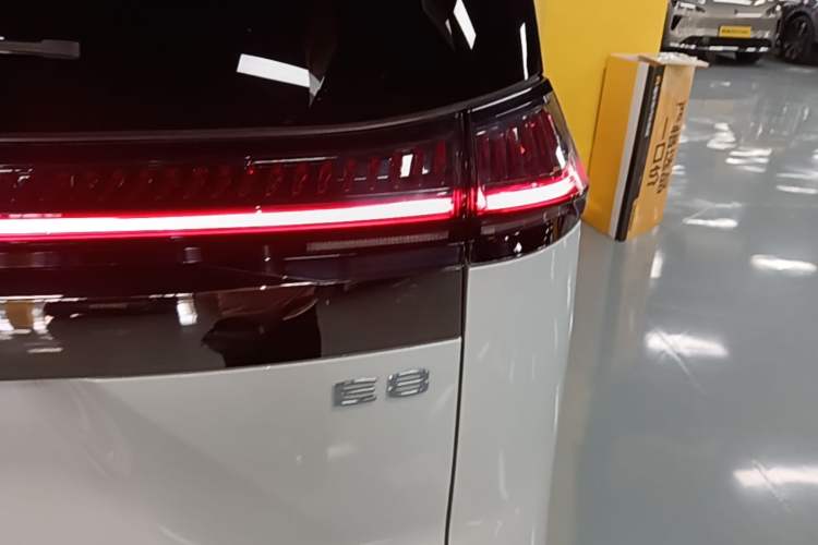 Used GAC Trumpchi E8 New Energy 2024 150km Longteng Glorious+ Right Rear Taillight