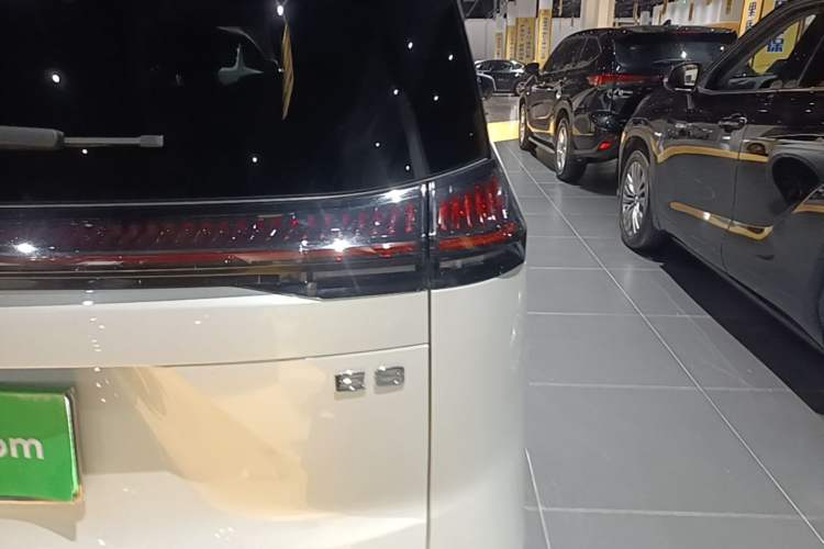 Used GAC Trumpchi E8 New Energy 2024 150km MAX Right Rear Taillight