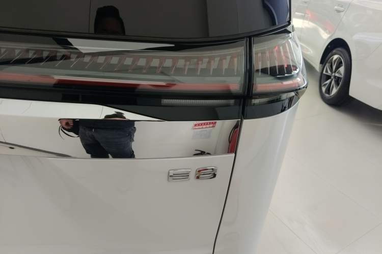 Used GAC Trumpchi E8 New Energy 2024 150km Longteng Glorious+ Right Rear Taillight