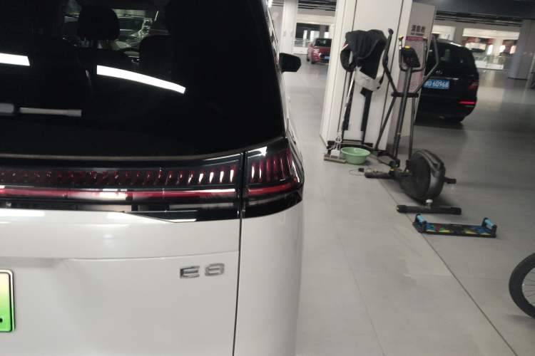 Used GAC Trumpchi E8 New Energy 2024 150km MAX+ Right Rear Taillight