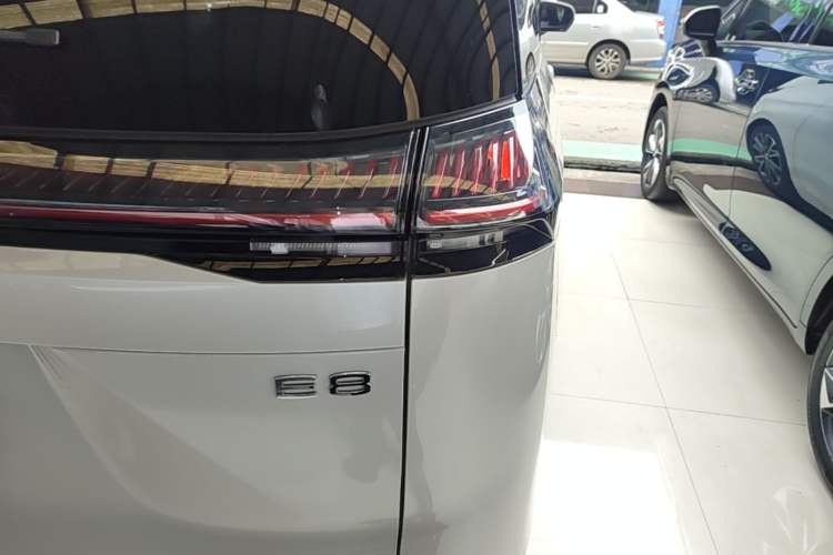 Used GAC Trumpchi E8 New Energy 2024 150km MAX+ Right Rear Taillight