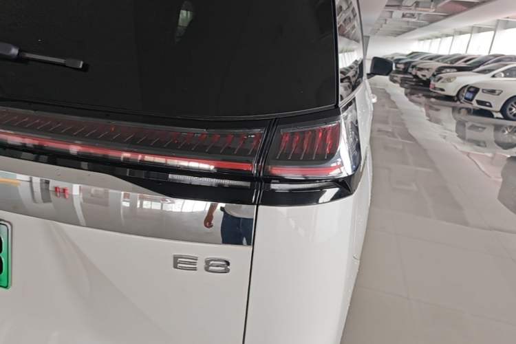 Used GAC Trumpchi E8 New Energy 2024 150km Longteng Glorious+ Right Rear Taillight