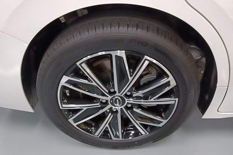 Used GAC Trumpchi E8 New Energy 2024 150km Longteng Glorious+ Right Rear Wheel Hub