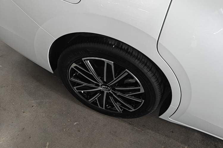 Used GAC Trumpchi E8 New Energy 2024 150km MAX Right Rear Wheel Hub