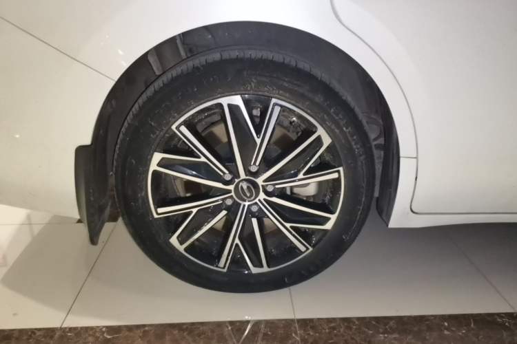 Used GAC Trumpchi E8 New Energy 2024 150km MAX Right Rear Wheel Hub