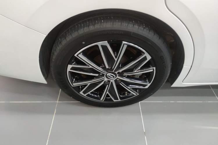 Used GAC Trumpchi E8 New Energy 2024 150km MAX Right Rear Wheel Hub
