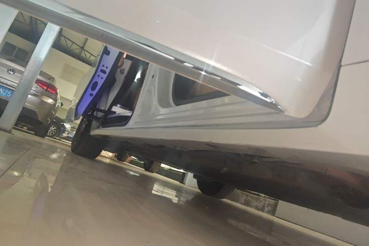 Used GAC Trumpchi E8 New Energy 2024 150km MAX+ Right Side Sill