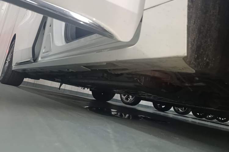 Used GAC Trumpchi E8 New Energy 2024 150km MAX+ Right Side Sill