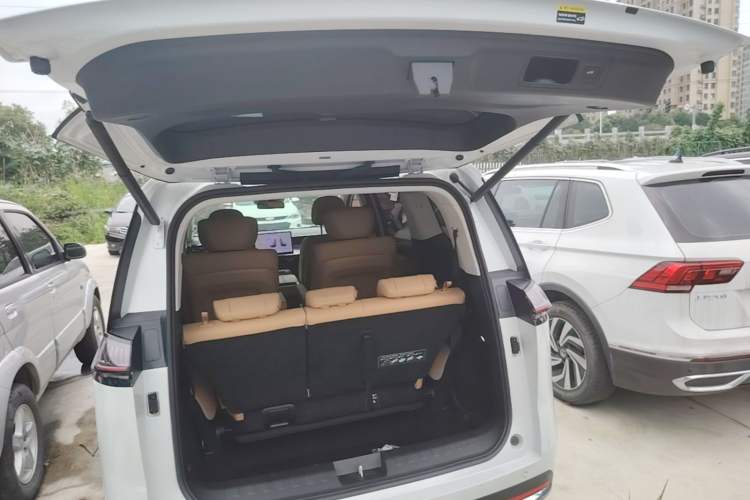 Used GAC Trumpchi E8 New Energy 2024 150km MAX+ Trunk