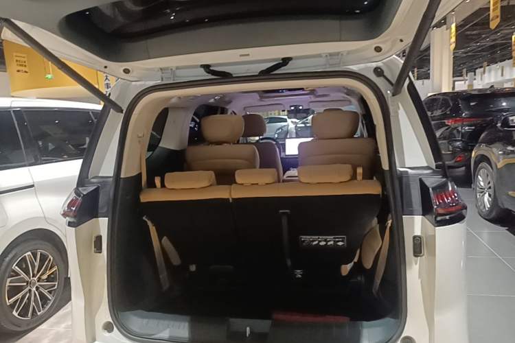 Used GAC Trumpchi E8 New Energy 2024 150km MAX Trunk