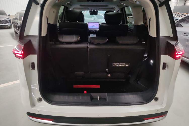 Used GAC Trumpchi E8 New Energy 2024 150km MAX Trunk