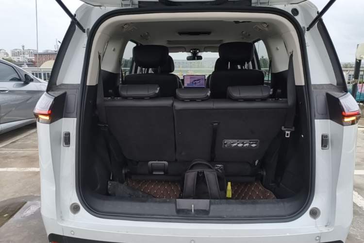 Used GAC Trumpchi E8 New Energy 2024 150km PRO Trunk