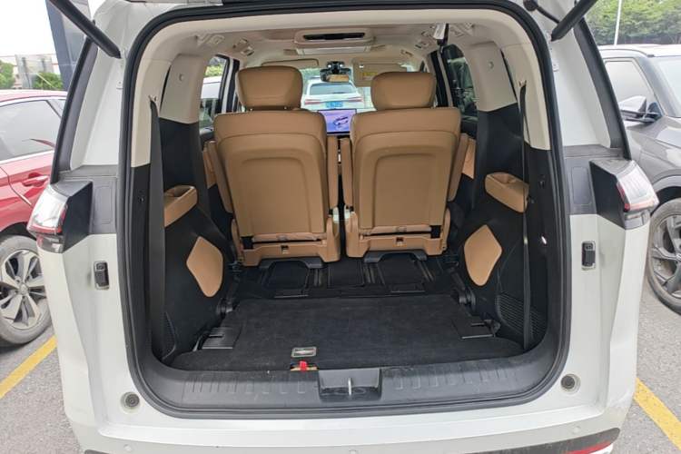 Used GAC Trumpchi E8 New Energy 2024 150km Longteng Glorious+ Trunk