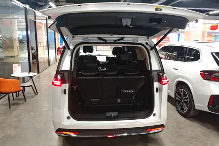 Used GAC Trumpchi E8 New Energy 2024 150km MAX Trunk