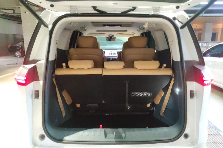 Used GAC Trumpchi E8 New Energy 2024 150km MAX Trunk
