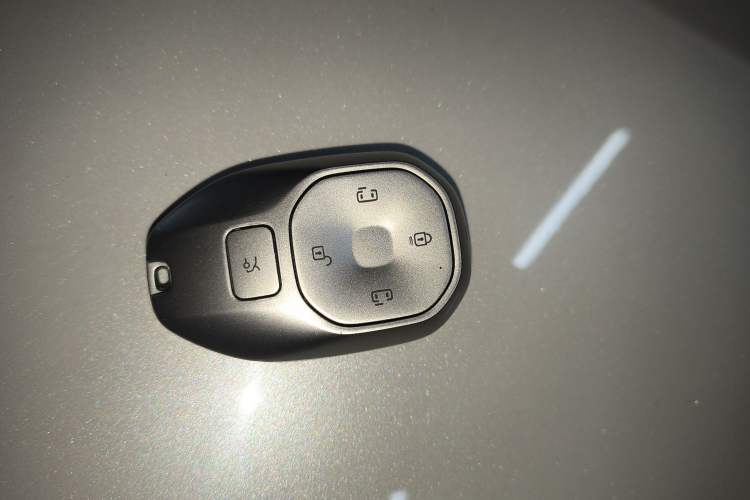 Used GAC Trumpchi E8 New Energy 2024 150km Dragon Roar Starry Night+ Vehicle Key