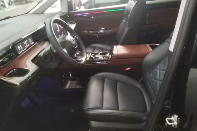 Used GAC Trumpchi E8 New Energy 2025 150km PRO+ Left Front Seat
