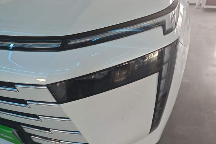 Used GAC Trumpchi E8 New Energy 2025 150km PRO+ Left Front Headlight