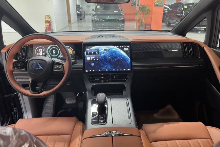 Used GAC Trumpchi E9 2025 E9 Superfast Charging Deluxe Edition Interior 1