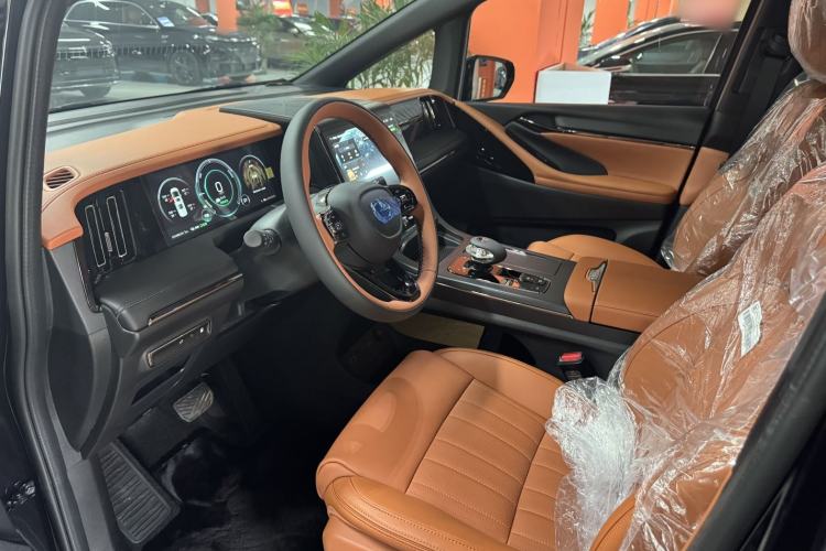 Used GAC Trumpchi E9 2025 E9 Superfast Charging Deluxe Edition Interior 2