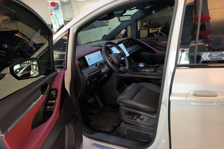 Used GAC Trumpchi E9 2023 E9 Master Model Interior 2