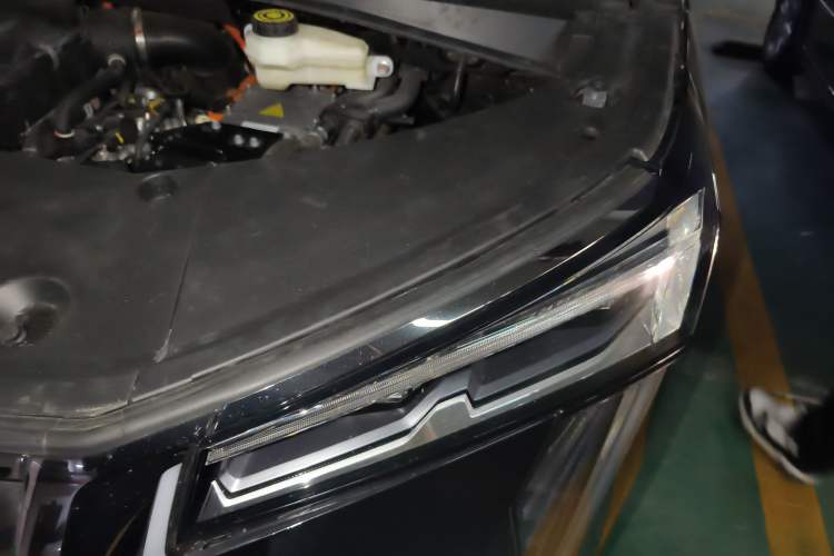 Used GAC Trumpchi E9 2023 E9 Master Model Engine Bay Left