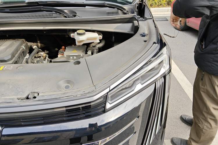 Used GAC Trumpchi E9 2023 E9 MAX Engine Bay Left