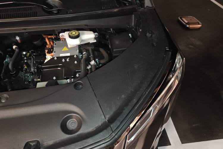 Used GAC Trumpchi E9 2023 E9 Master Model Engine Bay Left