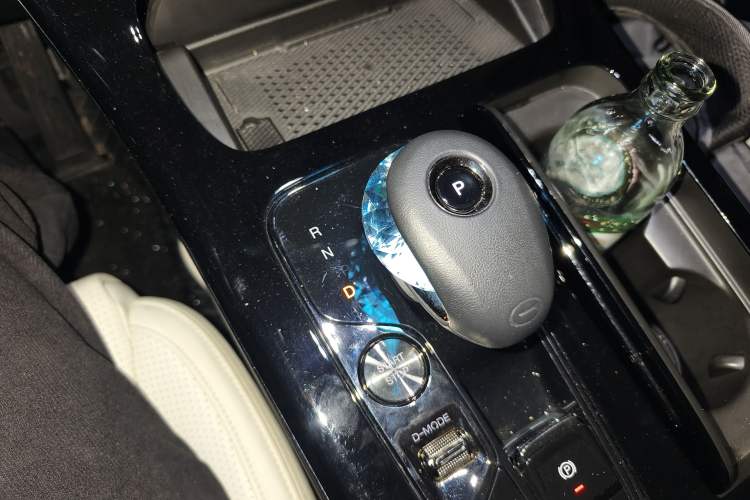 Used GAC Trumpchi E9 2023 E9 Master Model Gear Lever