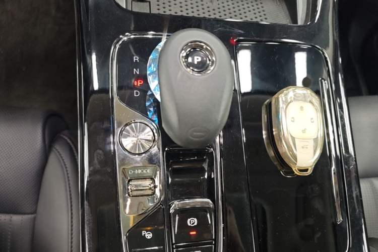 Used GAC Trumpchi E9 2023 E9 Master Model Gear Lever