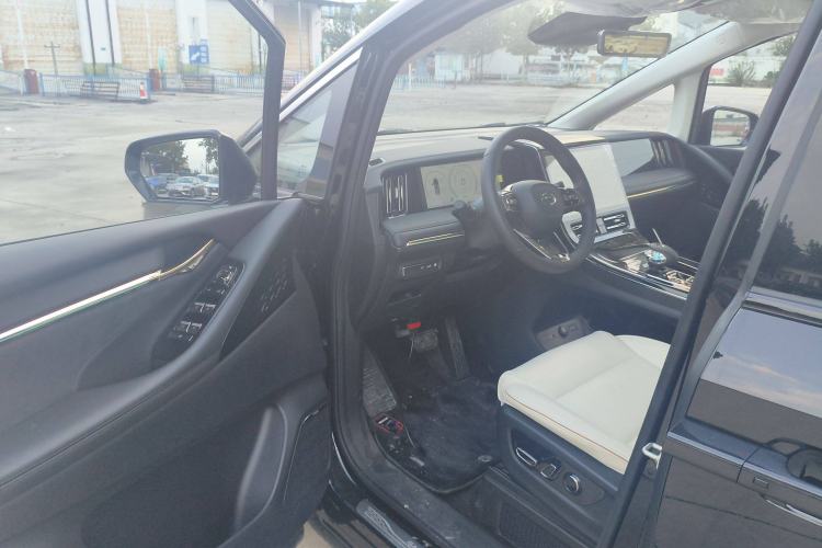 Used GAC Trumpchi E9 2023 E9 MAX Interior 3
