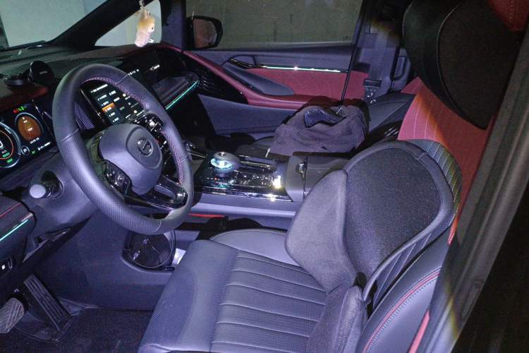 Used GAC Trumpchi E9 2023 E9 Championship Edition Left Front Seat