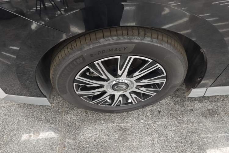 Used GAC Trumpchi E9 2023 E9 Master Model Left Front Wheel Hub