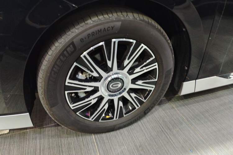 Used GAC Trumpchi E9 2023 E9 Championship Edition Left Front Wheel Hub