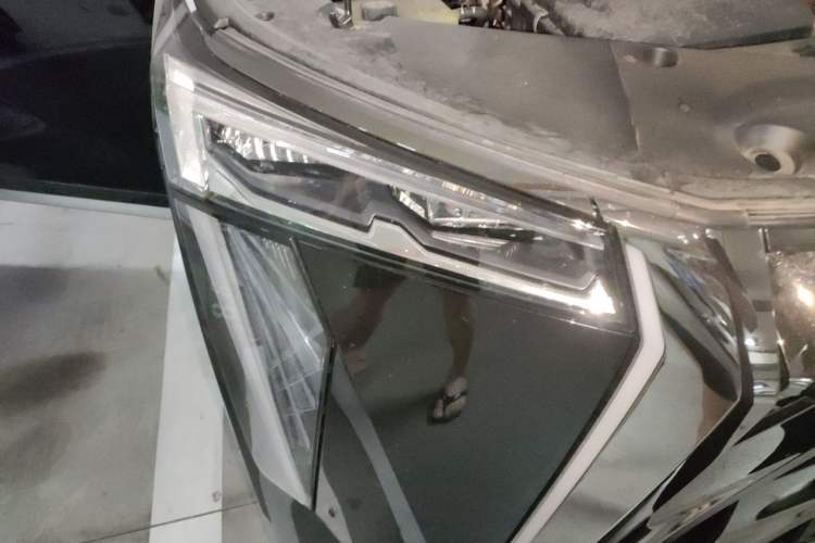 Used GAC Trumpchi E9 2023 E9 Master Model Right Front Headlight