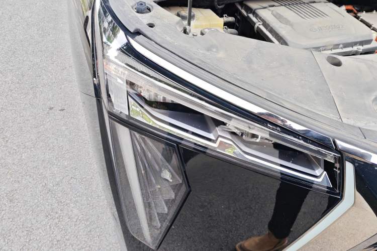 Used GAC Trumpchi E9 2023 E9 Master Model Right Front Headlight