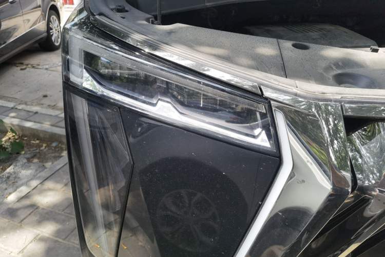 Used GAC Trumpchi E9 2023 E9 Master Model Right Front Headlight